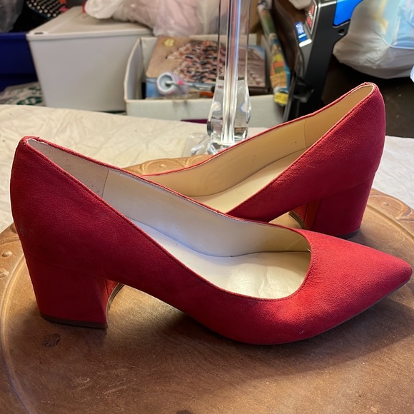 Nine West red block heel shoes - Picture 14 of 17